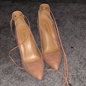 Nine West Mauve Women’s Lace Leather Pump